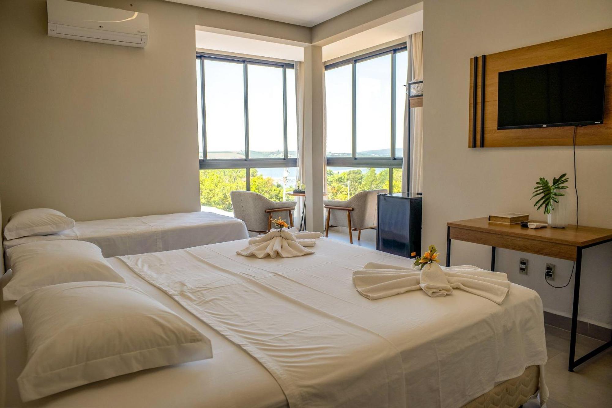 Pousada Com Piscina, Jacuzzi E Com Vista Em Capitolio - Casa Decore Buitenkant foto