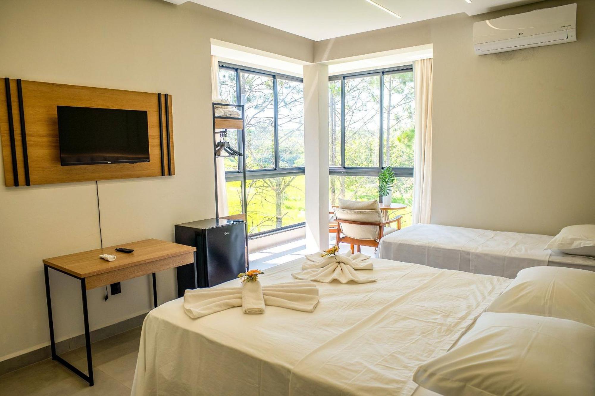 Pousada Com Piscina, Jacuzzi E Com Vista Em Capitolio - Casa Decore Buitenkant foto